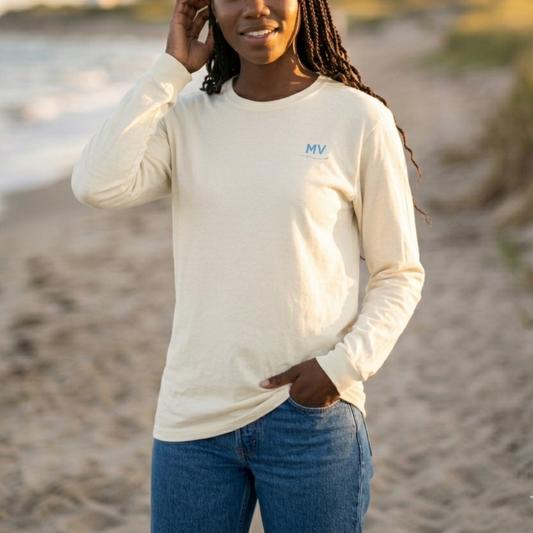 Martha’s Vineyard MV Long Sleeve | Aquinnah Cliffs Outline Back